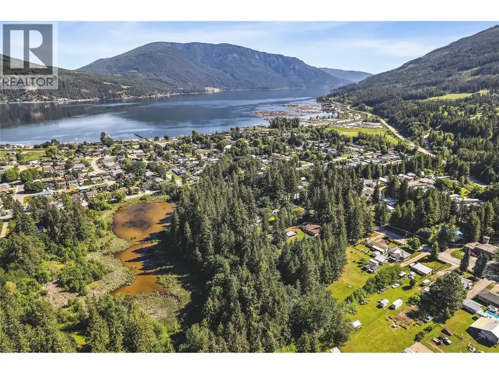 6611 50th Street Ne, Salmon Arm